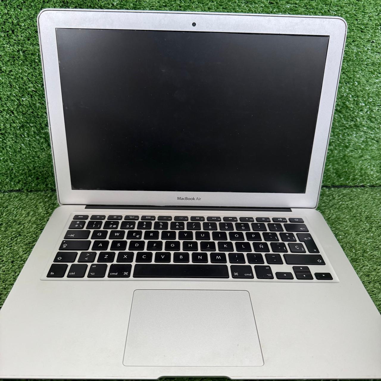 Macbook Air Intel Core i5 128GB SSD / 8AM Silver (2015) - Image 3