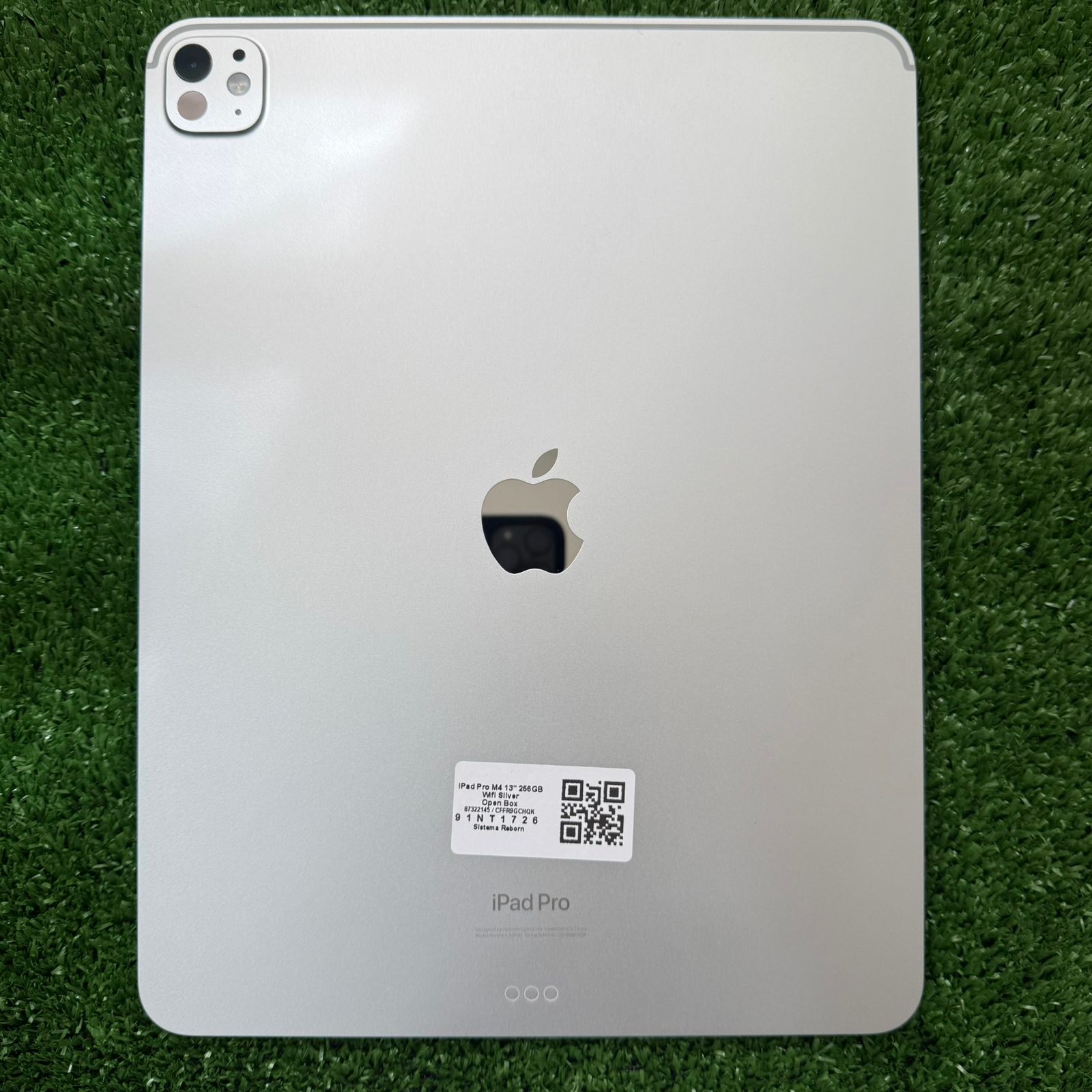 iPad Pro M4 13" 256GB Silver Wifi Open Box - Image 5